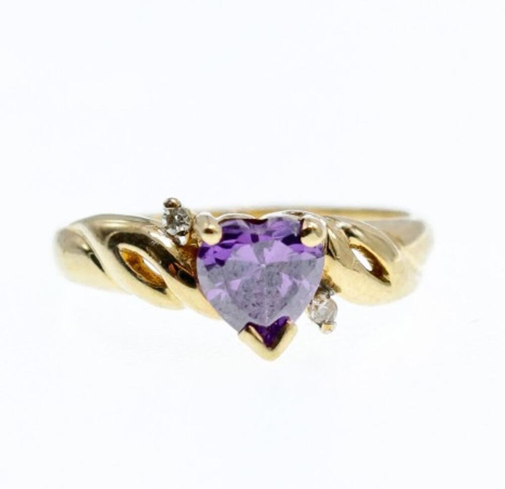 10K Yellow Gold Amethyst & Diamonds Heart Ring Size 6.75